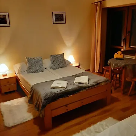Bed & Breakfast Tomida *