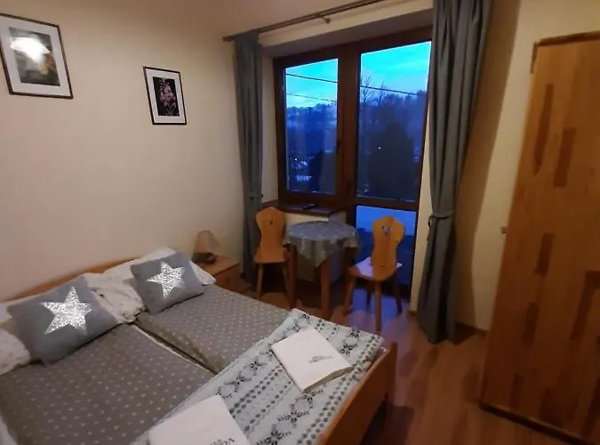 Oda ve Kahvaltı Tomida