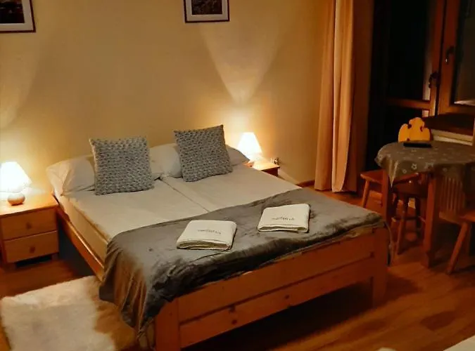 Oda ve Kahvaltı Tomida 3*