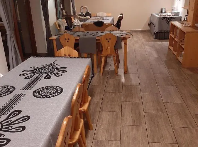 Oda ve Kahvaltı Tomida